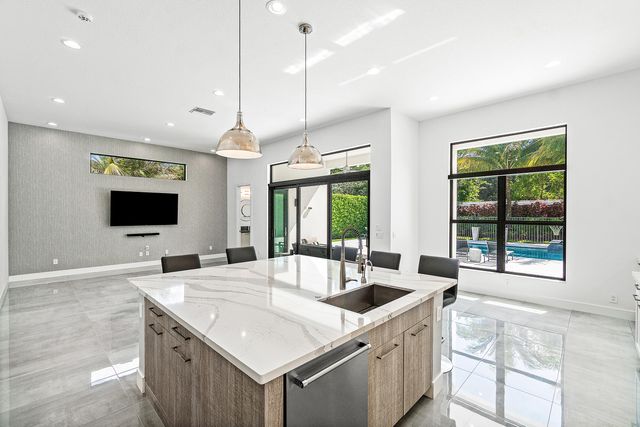 9006 Dulcetto Court, Boca Raton, FL 33496