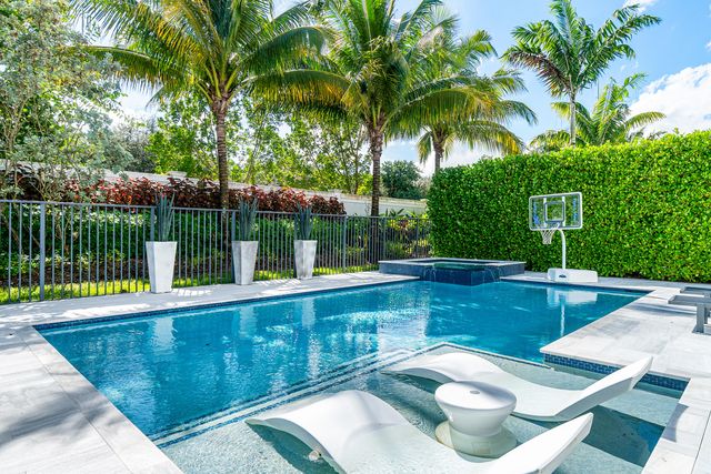 9006 Dulcetto Court, Boca Raton, FL 33496