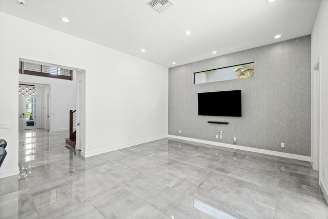 9006 Dulcetto Court, Boca Raton, FL 33496