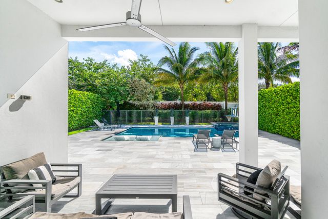 9006 Dulcetto Court, Boca Raton, FL 33496
