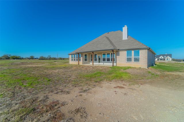 1052 Grison Circle, Corsicana, TX 75109