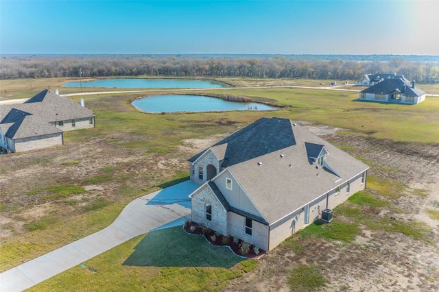 1052 Grison Circle, Corsicana, TX 75109