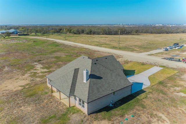 1052 Grison Circle, Corsicana, TX 75109