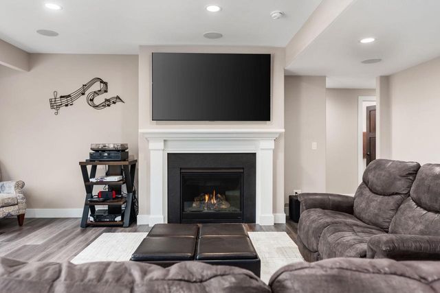 6653 Morning Dew Lane, Sun Prairie, WI 53590