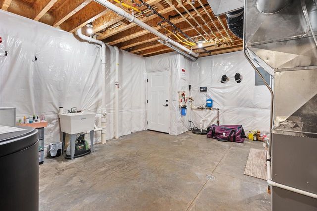 6653 Morning Dew Lane, Sun Prairie, WI 53590