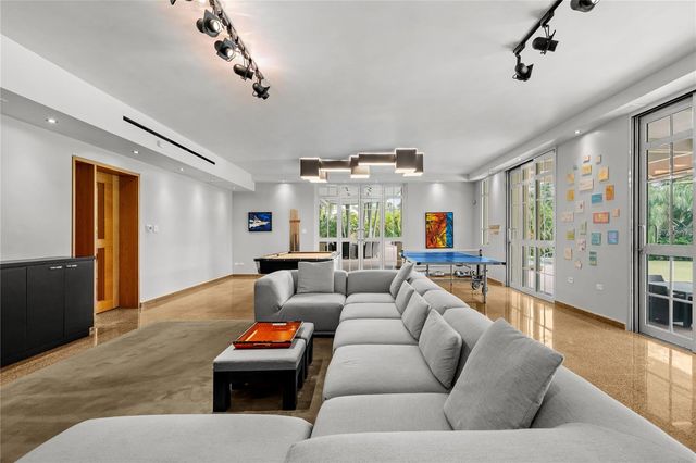 9 CASTAÑA STREET, Guaynabo, PR 00968