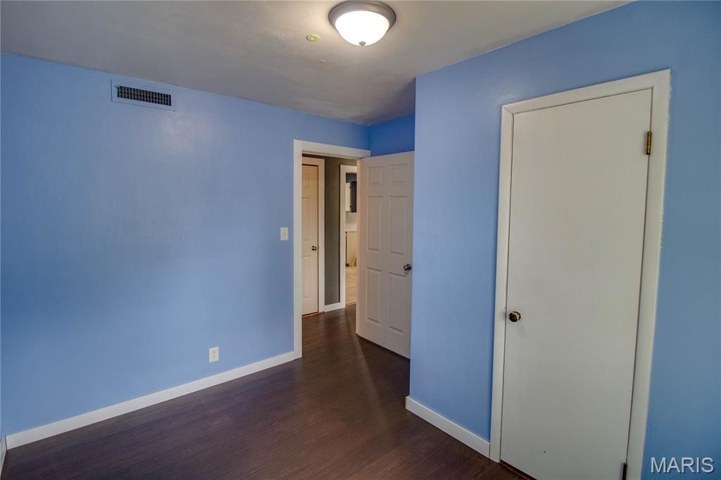 Image 15 of property listing at 393 W Oak Street, Palmyra, IL 62674