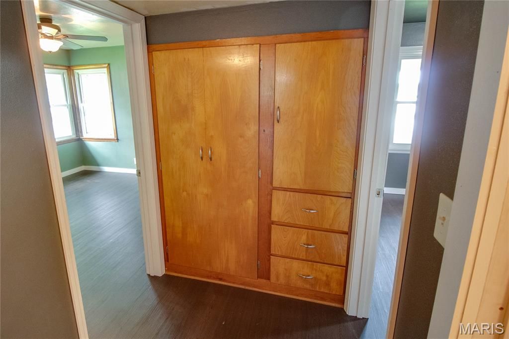 Image 16 of property listing at 393 W Oak Street, Palmyra, IL 62674