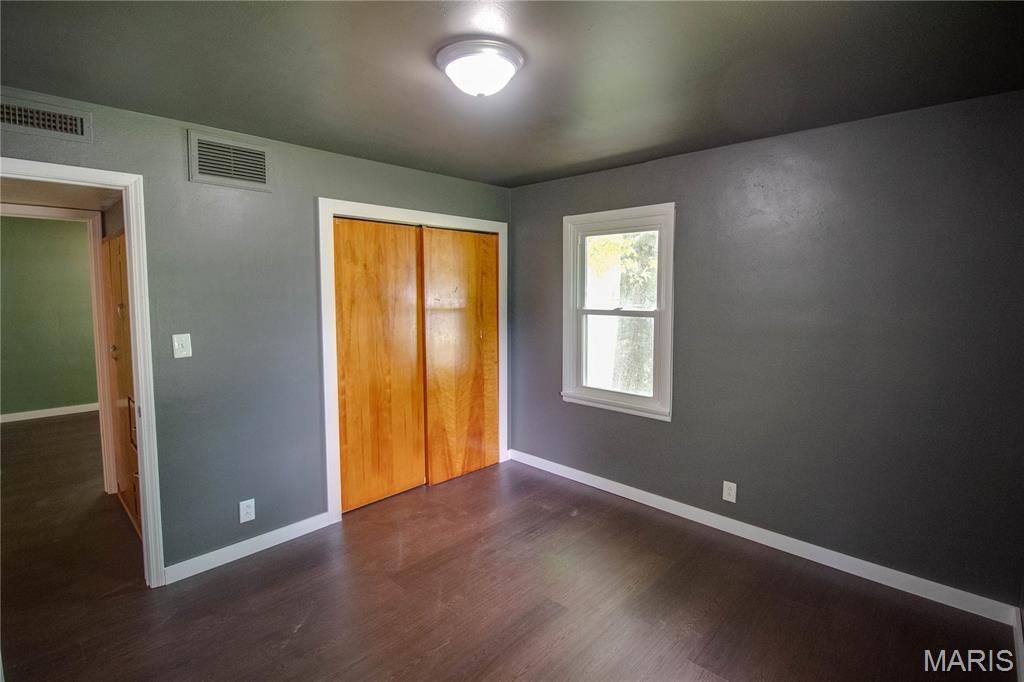Image 21 of property listing at 393 W Oak Street, Palmyra, IL 62674