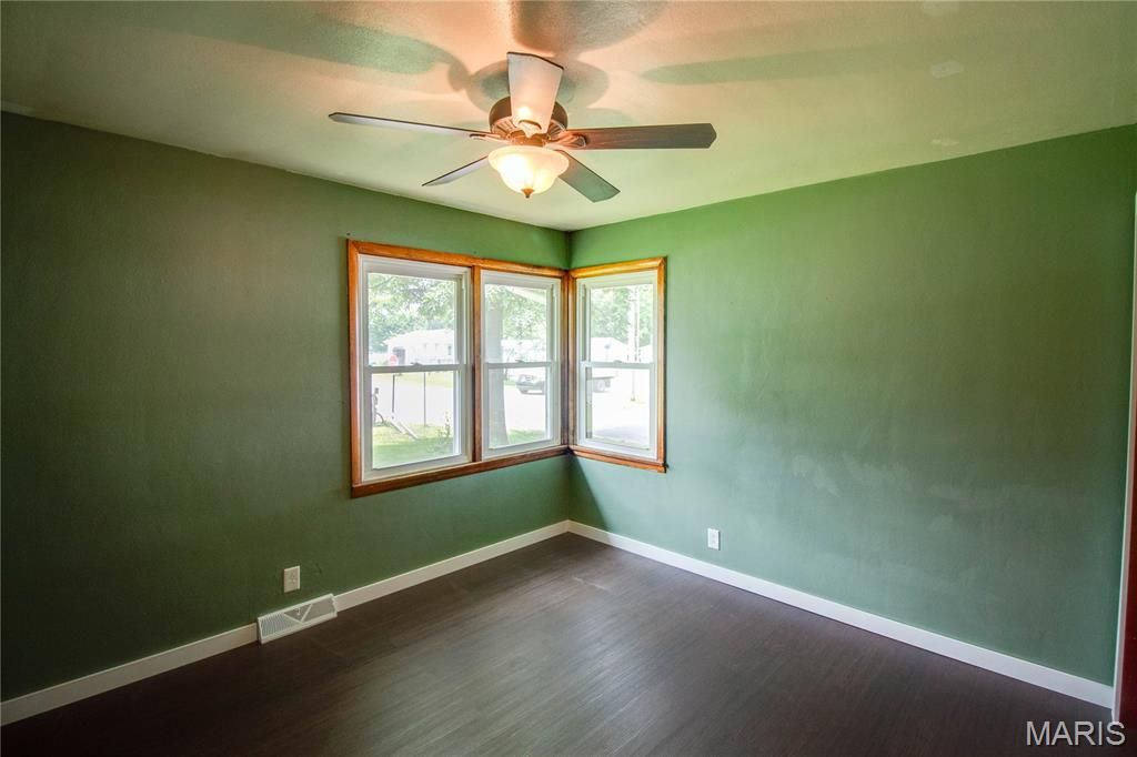 Image 22 of property listing at 393 W Oak Street, Palmyra, IL 62674