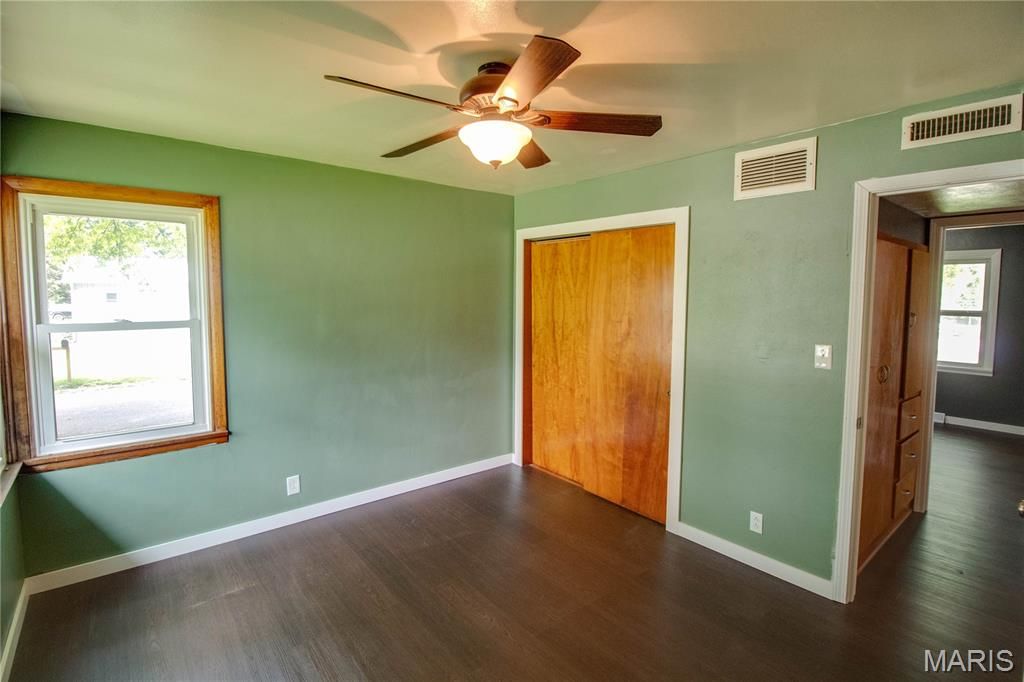 Image 23 of property listing at 393 W Oak Street, Palmyra, IL 62674