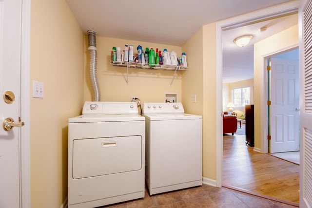 113 Meredith Lane 10-3, Streamwood, IL 60107