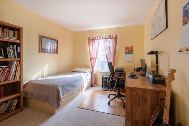 113 Meredith Lane 10-3, Streamwood, IL 60107