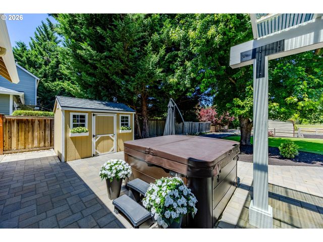 6718 JACOB Ln, Springfield, OR 97478