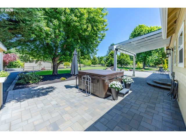 6718 JACOB Ln, Springfield, OR 97478