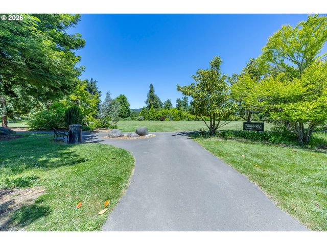 6718 JACOB Ln, Springfield, OR 97478