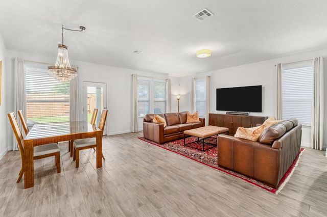8206 Greyhawk CV, Austin, TX 78744