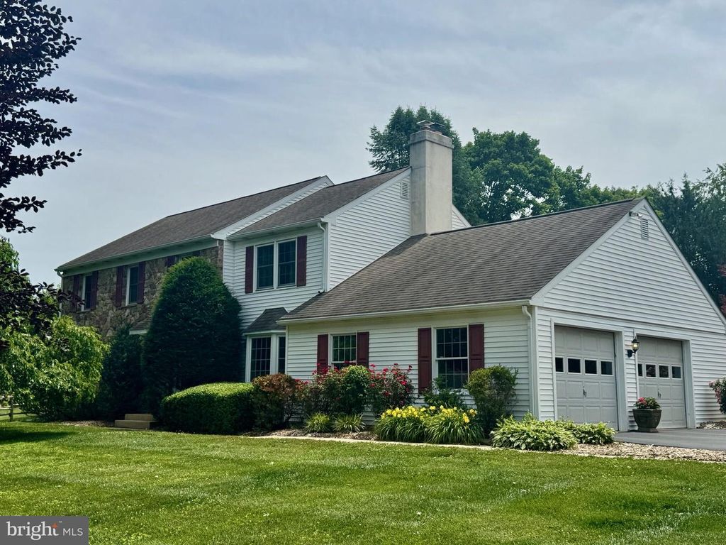 1002 FARM LN, West Chester, PA 19382
