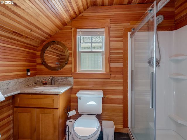 6937 Nw LOGAN Rd, Lincoln City, OR 97367