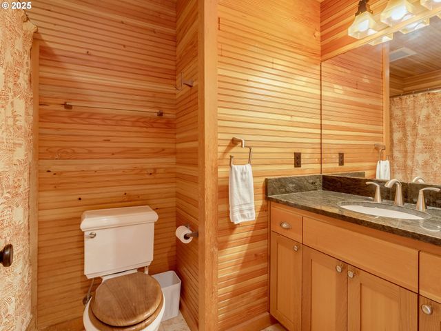 6937 Nw LOGAN Rd, Lincoln City, OR 97367