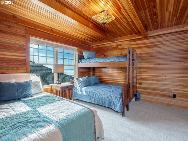 6937 Nw LOGAN Rd, Lincoln City, OR 97367