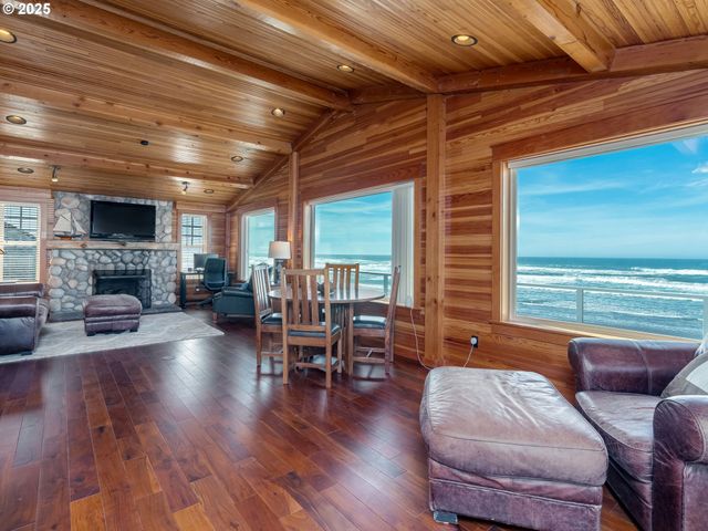 6937 Nw LOGAN Rd, Lincoln City, OR 97367
