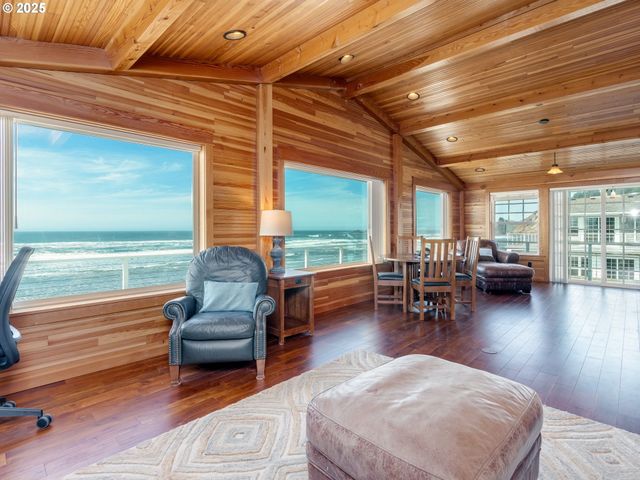 6937 Nw LOGAN Rd, Lincoln City, OR 97367