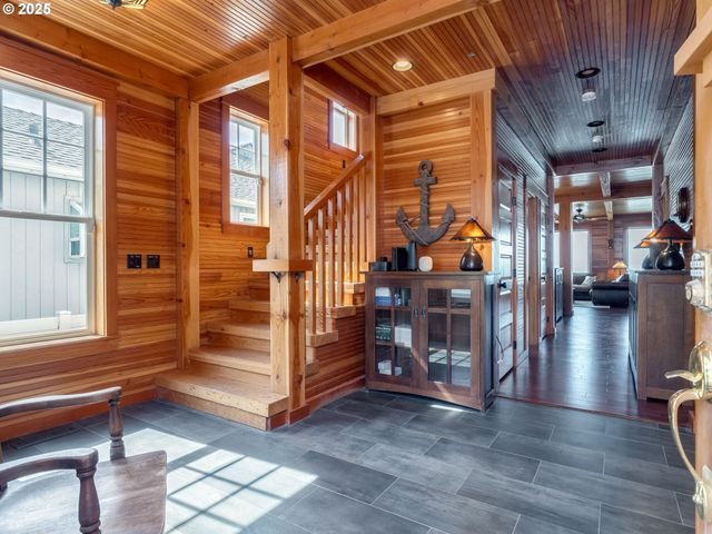 6937 Nw LOGAN Rd, Lincoln City, OR 97367
