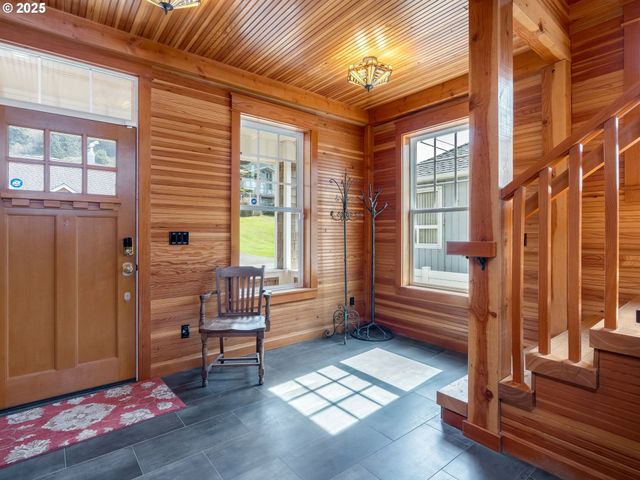 6937 Nw LOGAN Rd, Lincoln City, OR 97367