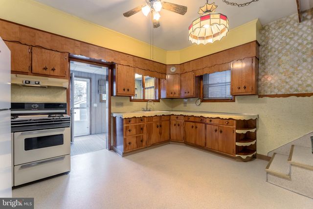 1242 FERRY ST, Easton, PA 18042