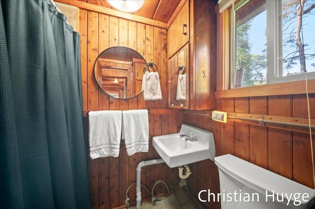 8818 E 128th Street, Sand Lake, MI 49343
