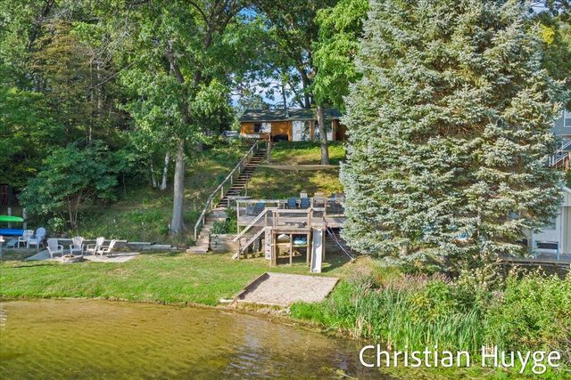 8818 E 128th Street, Sand Lake, MI 49343