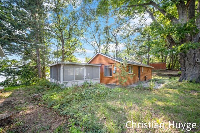 8818 E 128th Street, Sand Lake, MI 49343