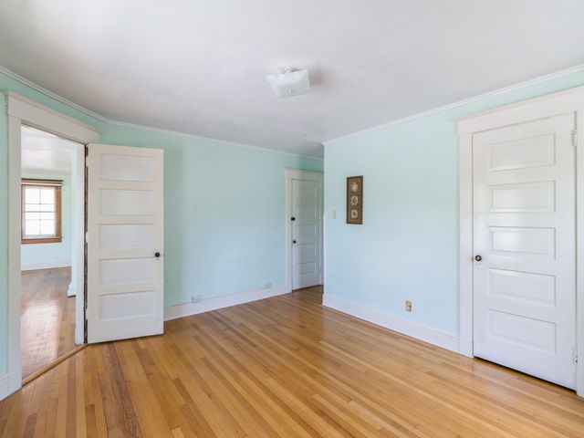 1070 37th Street, Des Moines, IA 50311