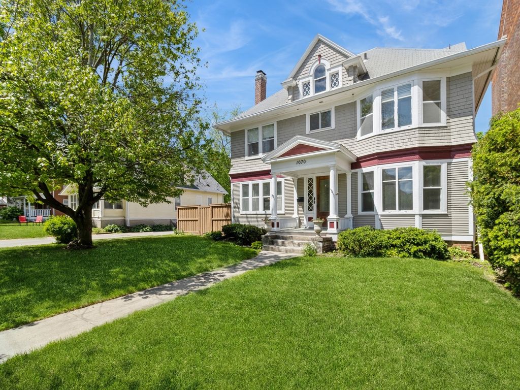 1070 37th Street, Des Moines, IA 50311