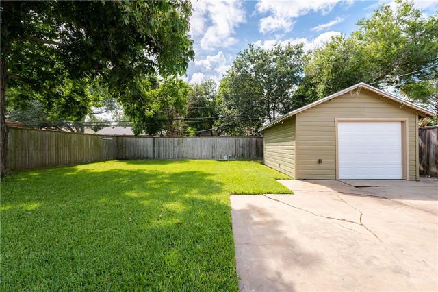 622 Collingswood Dr, Corpus Christi, TX 78412