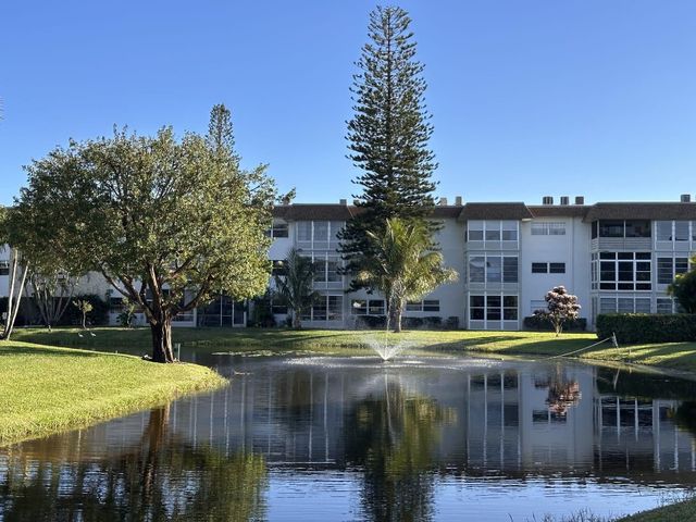 3506 NW 49th Avenue 612, Lauderdale Lakes, FL 33319