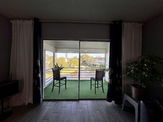 3506 NW 49th Avenue 612, Lauderdale Lakes, FL 33319