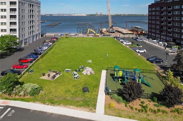 90 Bay Street Landing 6L, Staten Island, NY 10301