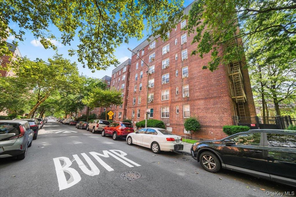 1425 Thieriot Avenue 1N, Bronx, NY 10460