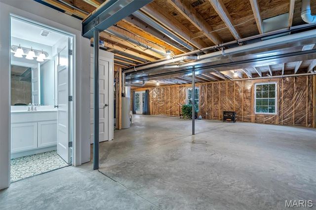 408 Cass Drive, Troy, MO 63379