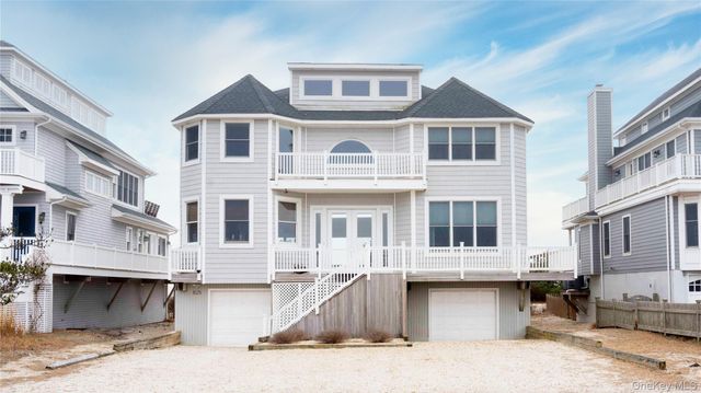 825 Dune Road, Westhampton Beach, NY 11978