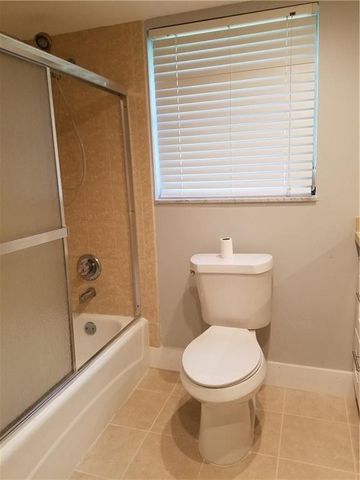 3100 N COURSE Lane 210, Pompano Beach, FL 33069