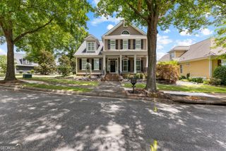210 Colonial Court, Fayetteville, GA 30214