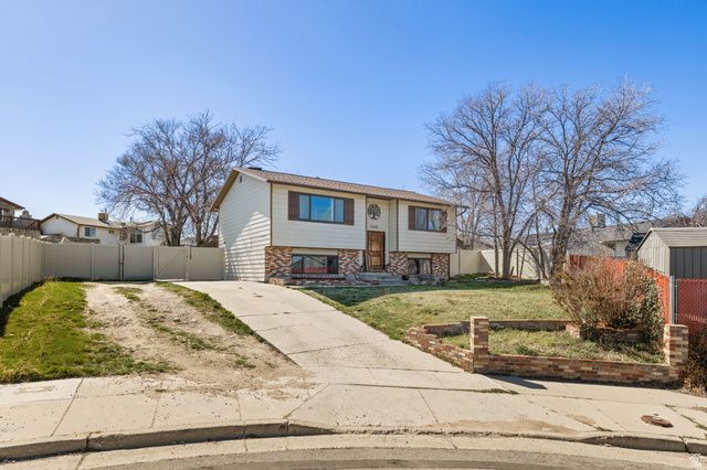 5080 S LEWIS CLARK CIR, Kearns, UT 84118