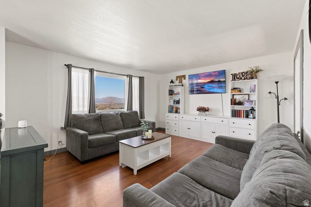 5080 S LEWIS CLARK CIR, Kearns, UT 84118