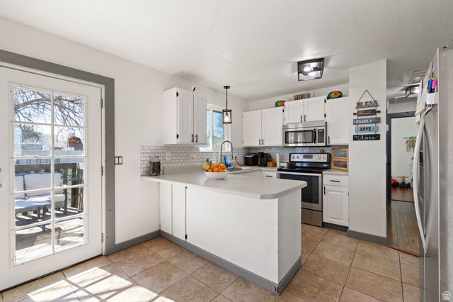 5080 S LEWIS CLARK CIR, Kearns, UT 84118