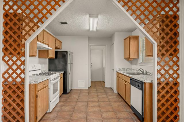 1625 Sylvia CT, Round Rock, TX 78681