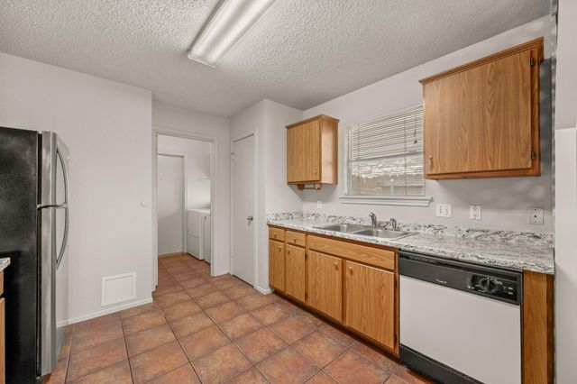 1625 Sylvia CT, Round Rock, TX 78681