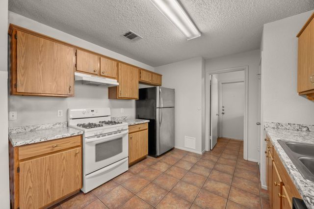 1625 Sylvia CT, Round Rock, TX 78681